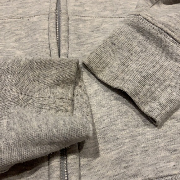 Gap full zip sweater with floral letters - Picture 7 of 8